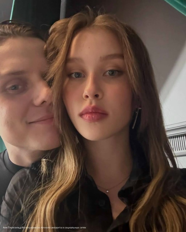 ❤ Актриса опубликовала совместные фотографии с артис?...