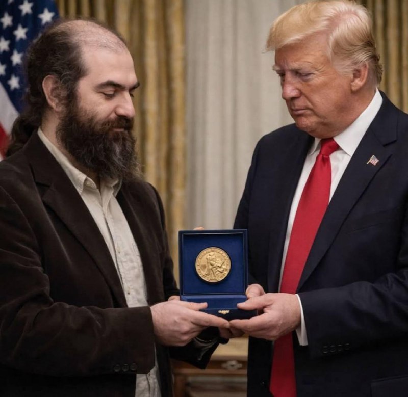 Интернет заполонили мемы после того, как Мачадо отдала Трампу свою Нобелевскую премию.