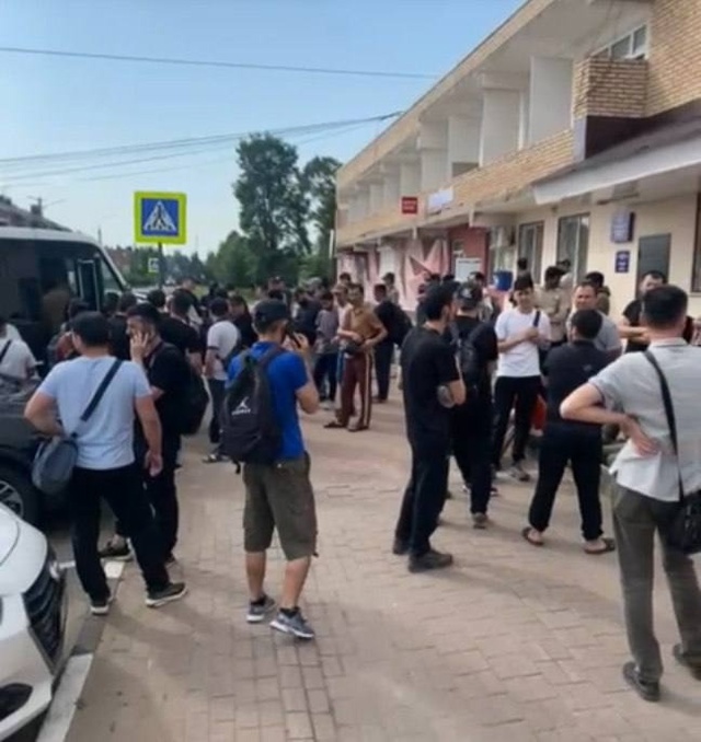 В Софьино прошел рейд по поиску нелегальных мигрантов