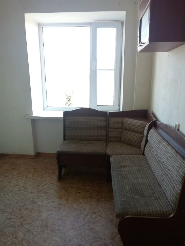 Сдаётся 2 х комнатная квартира. 2 й микрорайон. На длите?...