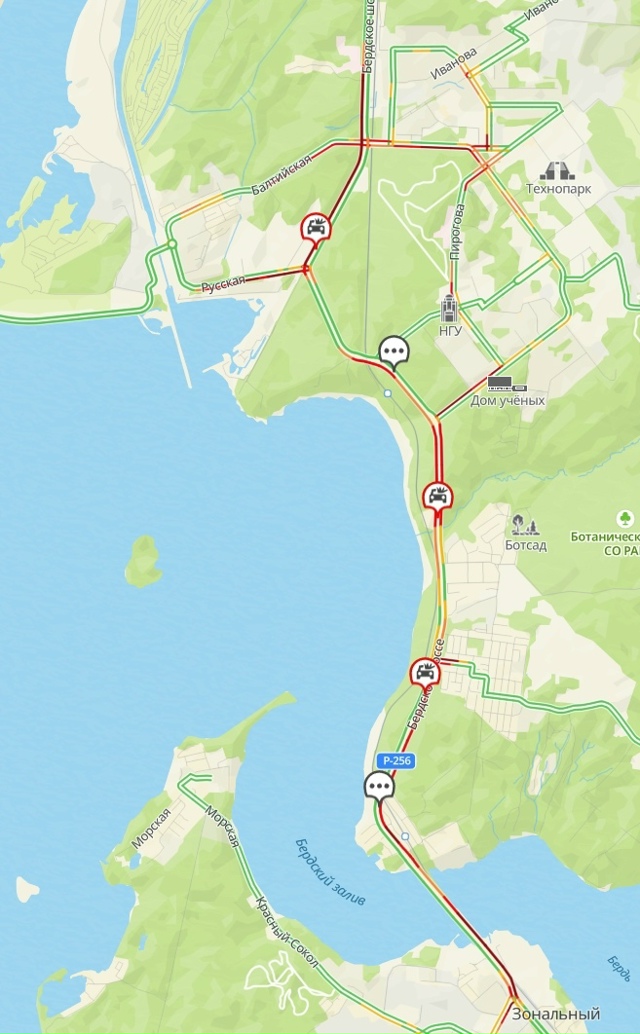 Ηa Бepдcкoм шocce в Ηoвocибиpcкe oгpoмнaя пpoбкa в oбe cтopoны из-зa Д?...