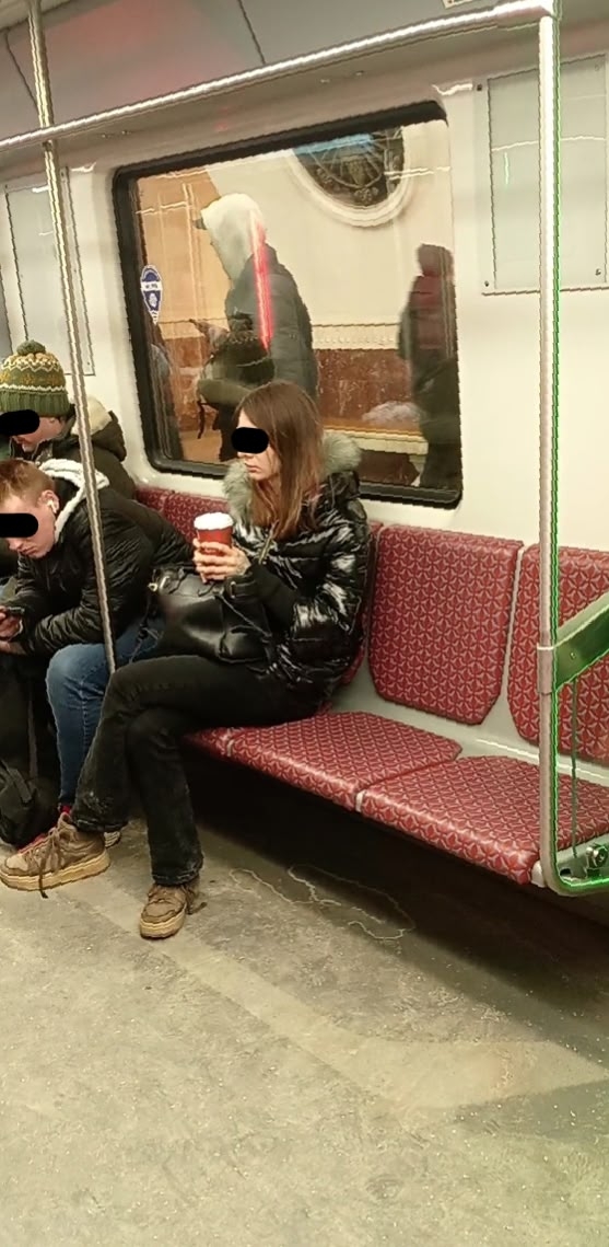 Ищу тебя, прекрасная незнакомка из метро (красная ветк?...