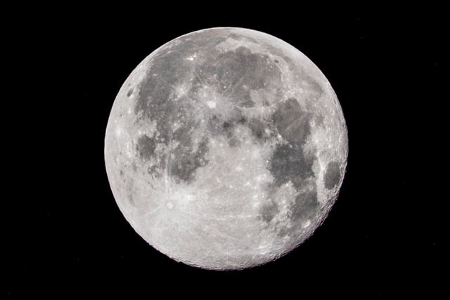 Луна в деревне Люблино .
Фото [id19816198|Андрей Чепакин]