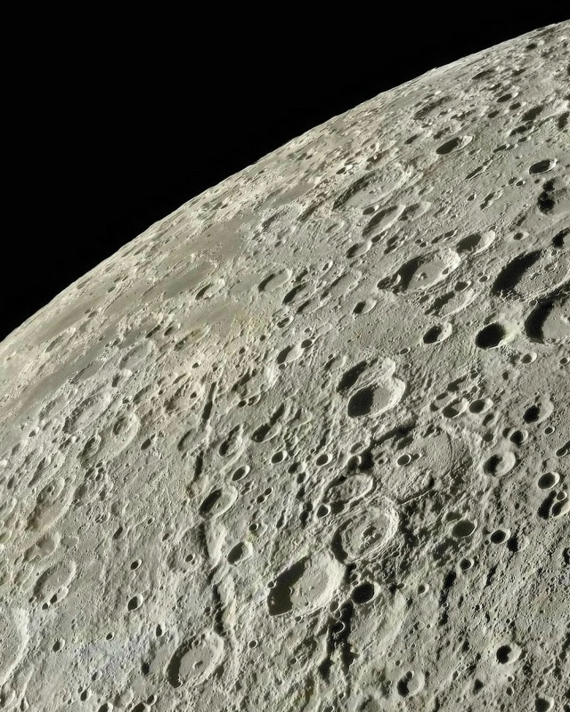 Самые детализированные изображения Луны, где запечатл...