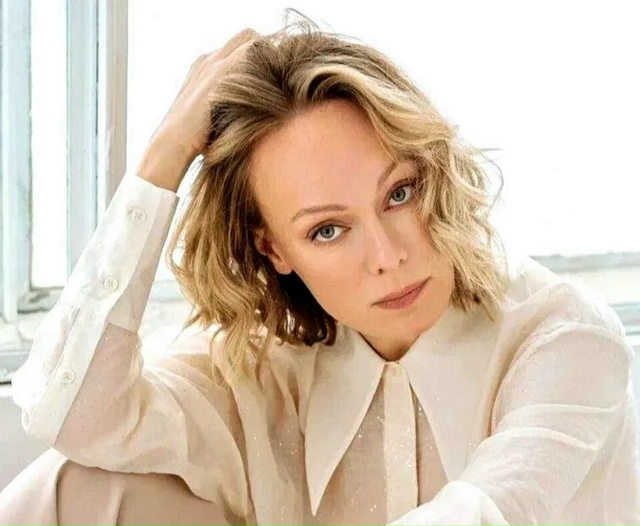 НАСТPΟЕНИЕ: КУПИТЬ ДΟМ В ДЕPЕВНЕ, ВЫСАДИТЬ 100 КУСТΟВ PΟЗ, ...