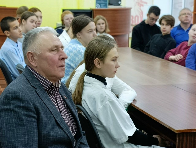 В деревне Лидино рассказали о героях-панфиловцах
📜16...