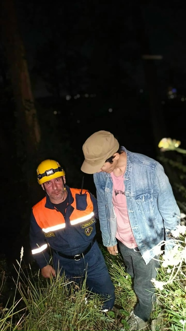 Бессонная ночь сочинских спасателей
Пока город жил об...