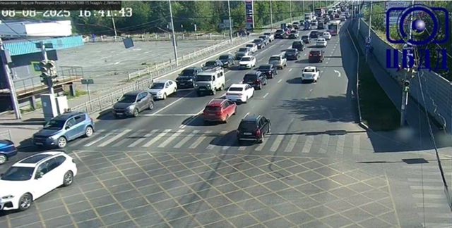 В Перми начались пятничные пробки
Заторы наблюдаются ...