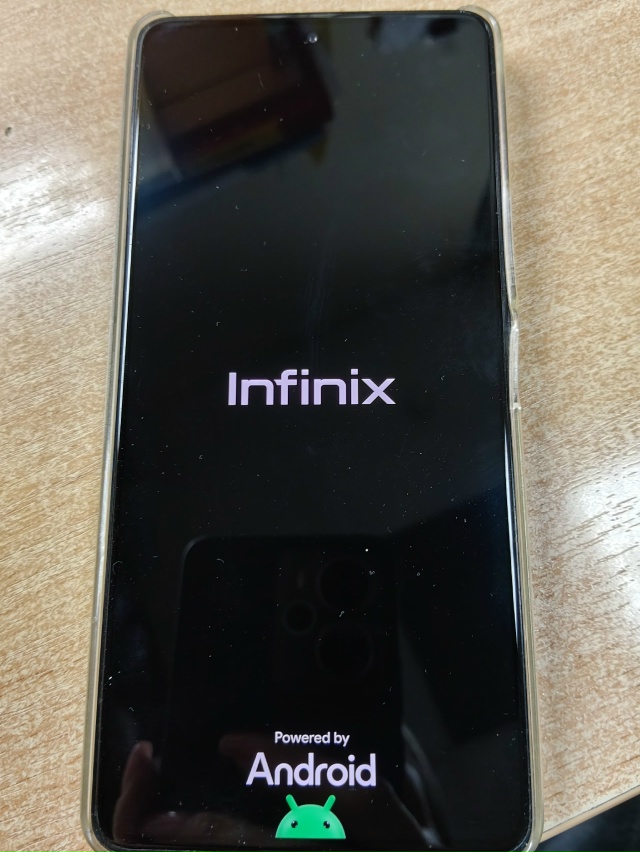 Нашли сегодня утром на остановке , пишите в лс