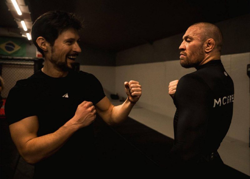 Павлин и наскамленный им мамонт при стоимости TON $0.5