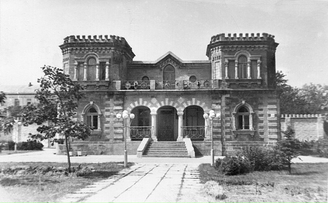 Евпатория 1980-89 – Дача купца Волкова, 1985, 1988 (фото Сергей...