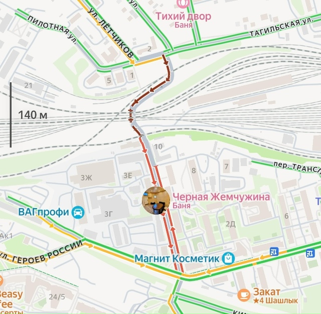 Фура перегородила дорогу на Выездном переулке.
При по?...