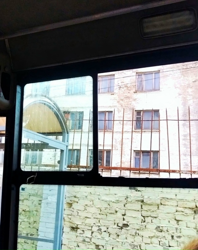 Пост о наших любимых маршрутках и их состоянии.
Восток...