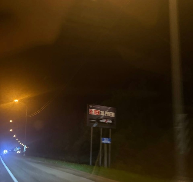 Можно вопрос ?Почему только в Острове данная табличка ?...