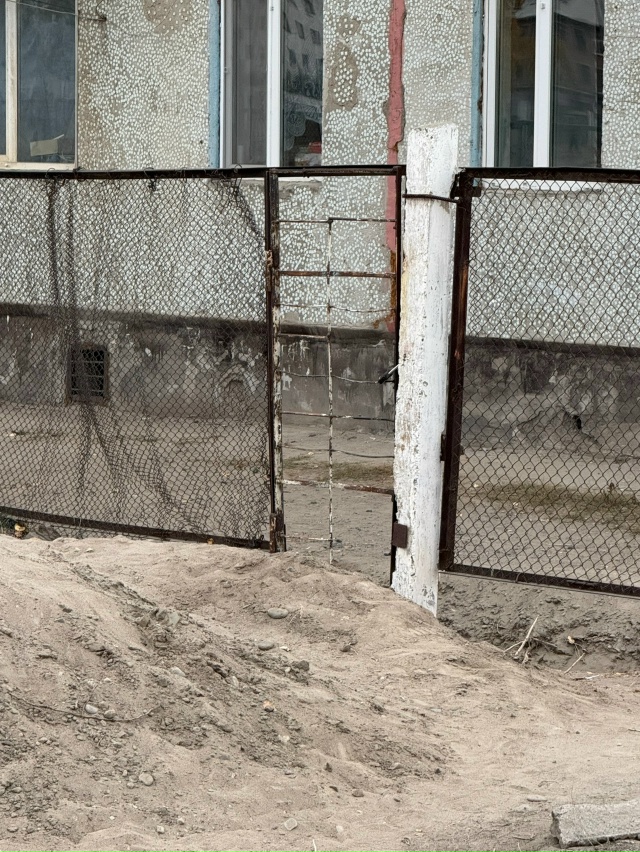 Экии, шупту. Бо ийи дугаар школаже өөренип турар уругла...