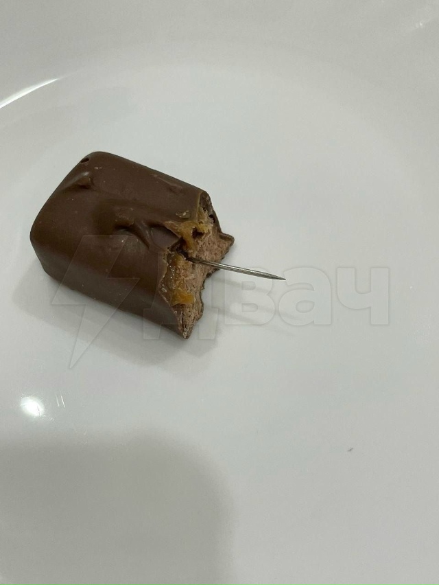 ❗️Шоколадку Mars с иглой чуть не съела девочка из Калуг?...