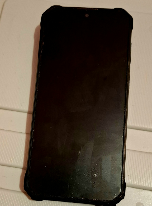 Нашли телефон в районе Школьной 1, где котельная .
Дочь ?...