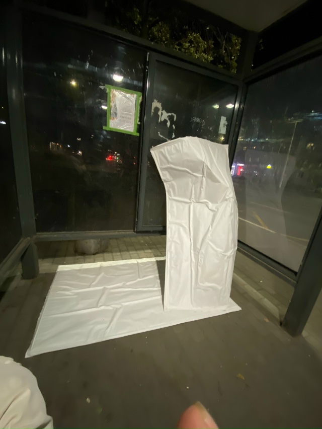 ?На остановке Славы открылась дверка и и вылетели эти...