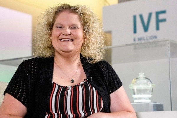 Браун Луиза - ставшая первым человеком в мире, родившим...