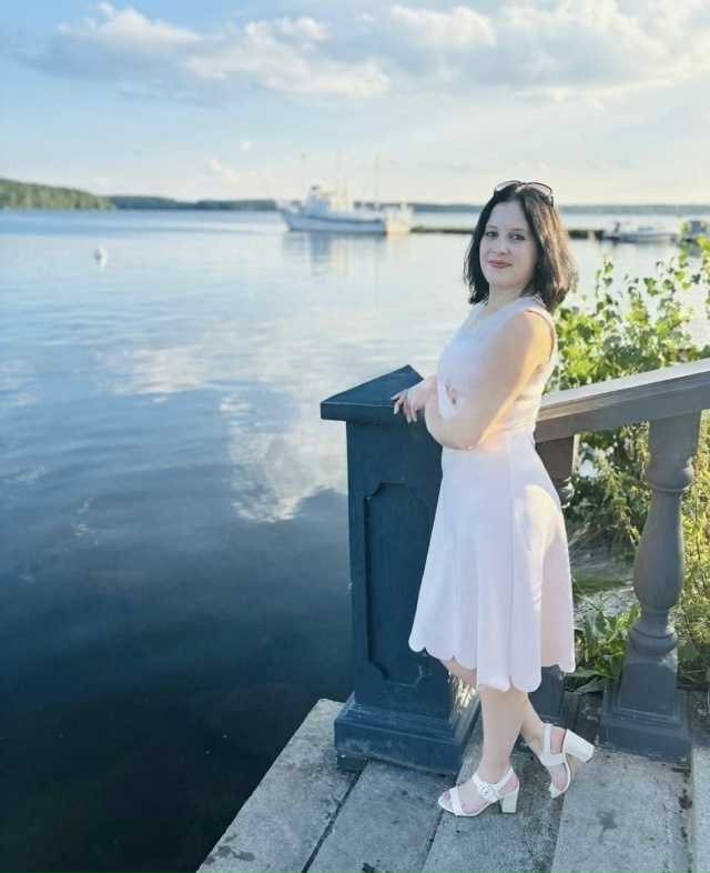 На Урале медик утопилась в водоёме после того, как прод...