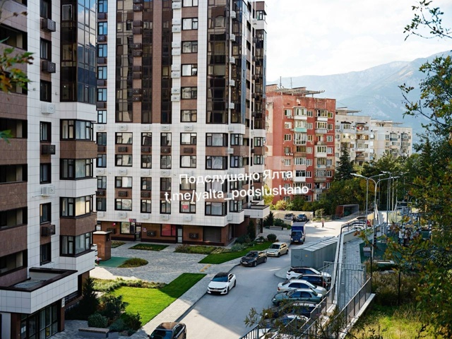 Вот все ворчат, типа Ялту всю застраивают, плохо... Вот, ?...