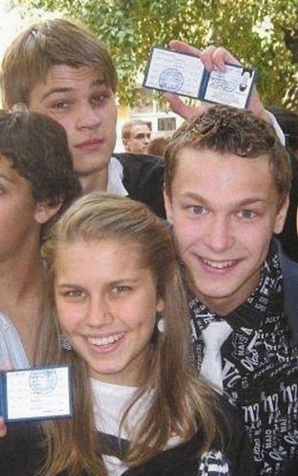 Вот так встреча, вони учились вместе😅