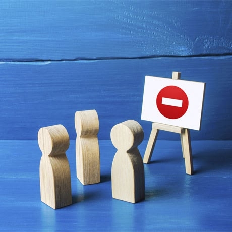 В России предложили ввести запрет на демонстрацию рос?...