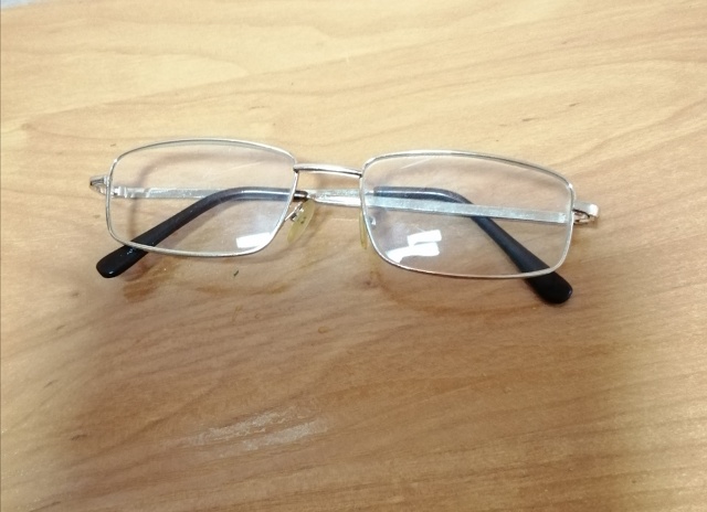 Утеряны очки в жёлтой металлической оправе. Очки сдела...