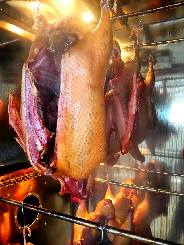 Копченые утки с пылу с жару🔥😍
Утка домашнего копчен?...