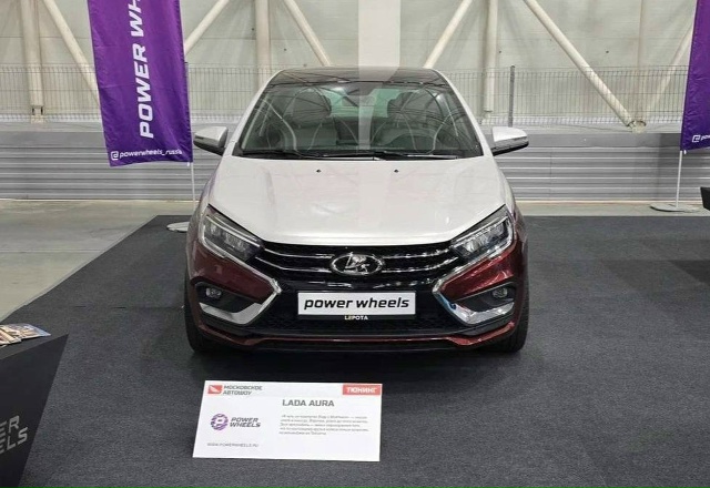 🚗Lada Maybach Aura представили на выставке в Москве
👀Одним...