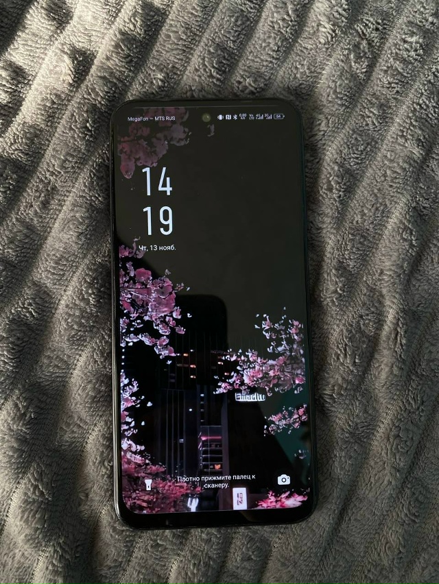 Анон. продам телефон. в хорошем состоянии, без трещин, п...