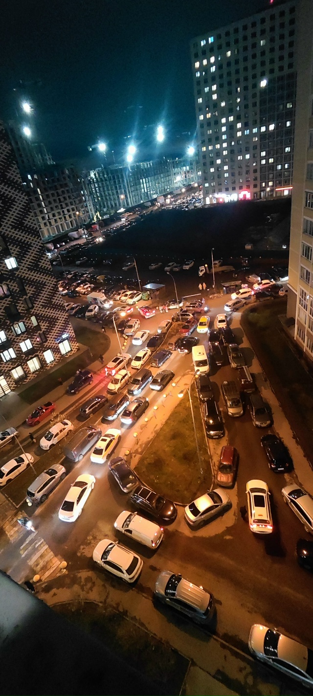 Вечная проблема с пробками в Купелинке. Почему нельзя ?...