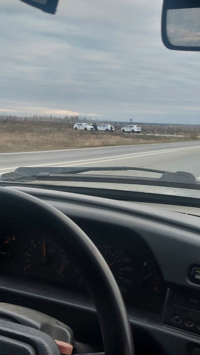 За кольцом Юлдус стоят в сторону Каргаполье