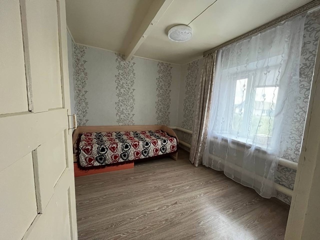 Продается дом в с. Каменка, ул. Тельмана 6
-4 комнаты
-бол?...