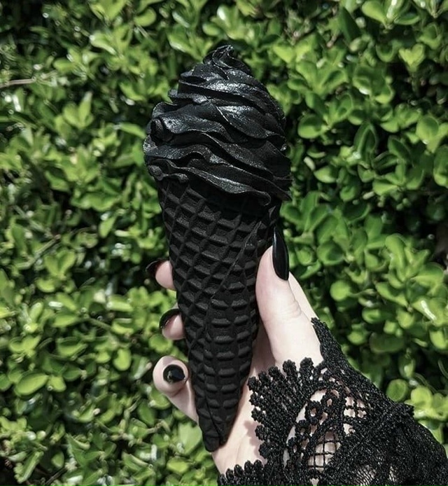 Готично жить нe 3aпрeтишь.