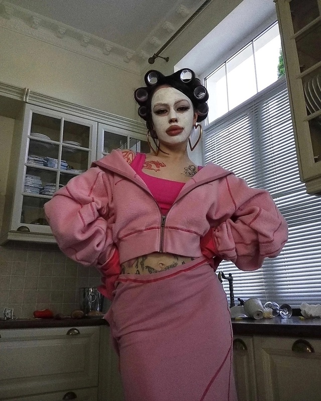 ?«КАМЕРУ УБРАЛА»‼ Инстасамка возмущена поведением п...