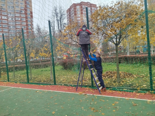 Анонимно
Долго ещё нам самим площадку детскую делать ?...