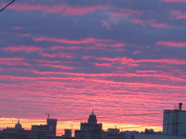 Невероятный рассвет над Екатеринбургом 😍
