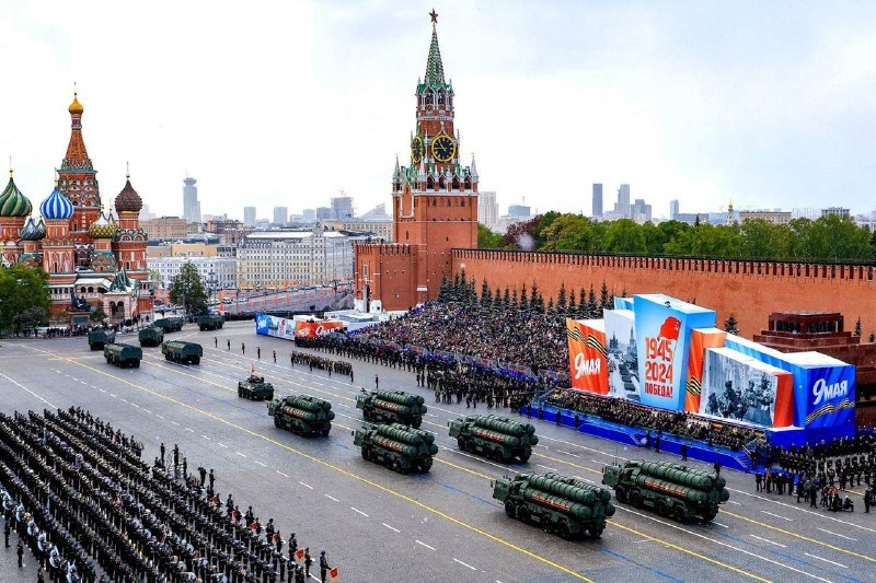 Военная техника не будет участвовать в параде на День Победы, сообщили в Минобороны РФ.