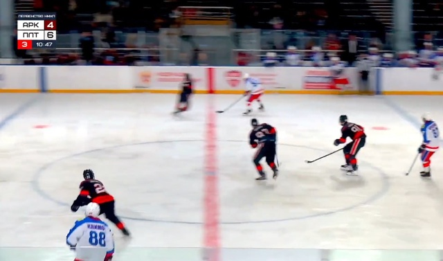 🏒Хоккейная Арктика проигрывает уже четвертый матч по...
