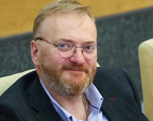 Депутат Виталий Милонов раскритиковал квартиры-студи?...