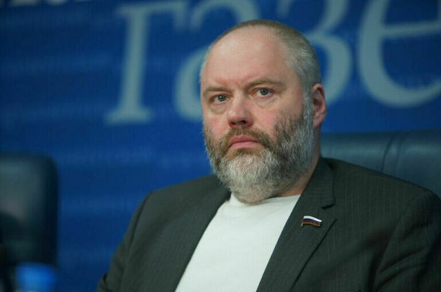 В Госдуме предложили штрафовать россиян за критику от?...