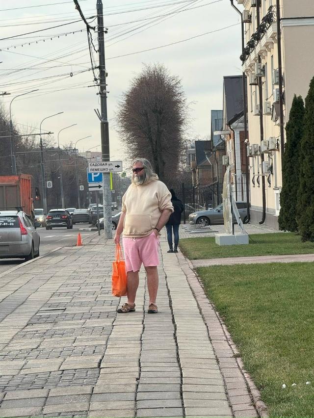 Вот это личность — будто луч солнца в пасмурный день! ...