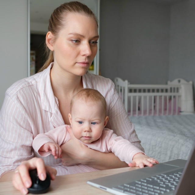 Общественники предлагают массово перевести россиян, в...