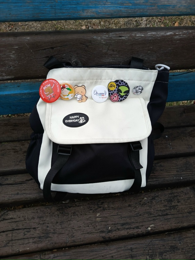 На детской площадке рядом с 7 школой найдена сумка со в?...