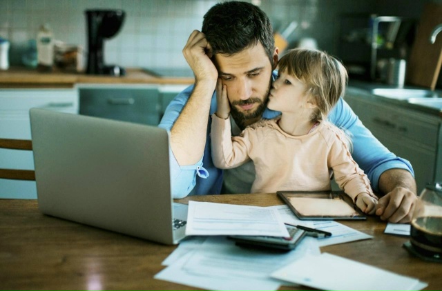 👉Единое пособие для одиноких родителей увеличат в дв?...