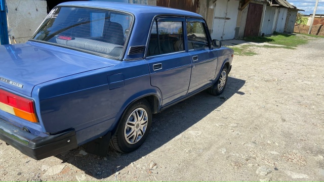 Продам автомобиль Ваз 2107
Цена 230000₽
2006 года.
Машина в хо...