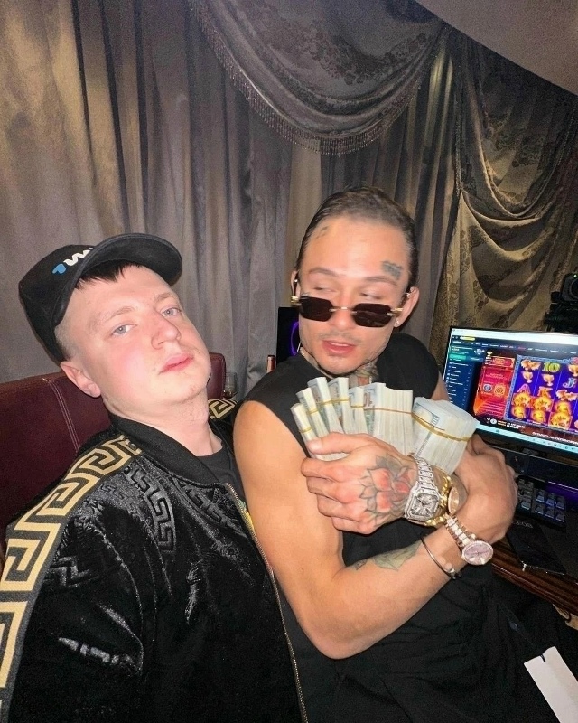 😳 Литвин поучаствовал в странной фотосессии перед Но?...