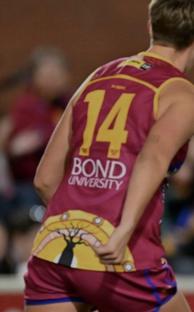 Казалось, что они бегают голыми… но на самом деле это в...