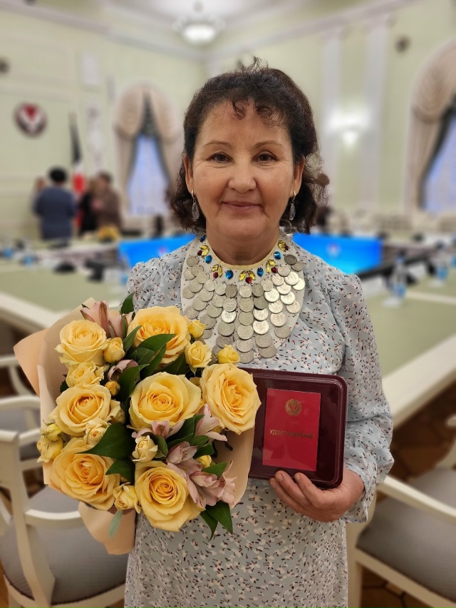 Сердечно поздравляем с Днем матери!🌺🌺🌺
Быть матерь?...